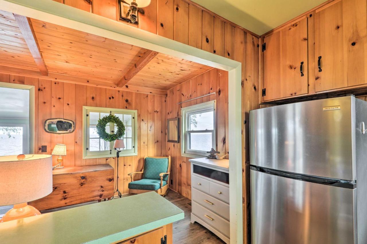 Henderson Harbor Cottage With Lake Access! Sackets Harbor Exterior foto
